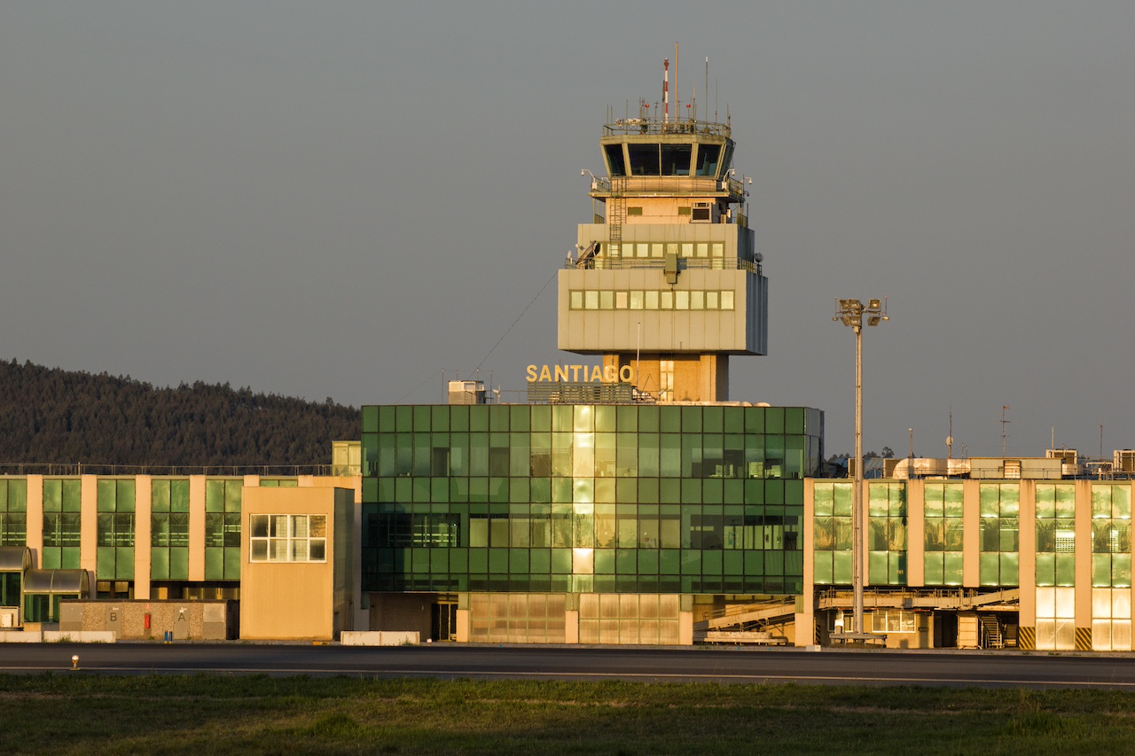 Aeropuerto de Santiago cerrará por cinco semanas, interrumpiendo vuelos en el norte de España.
