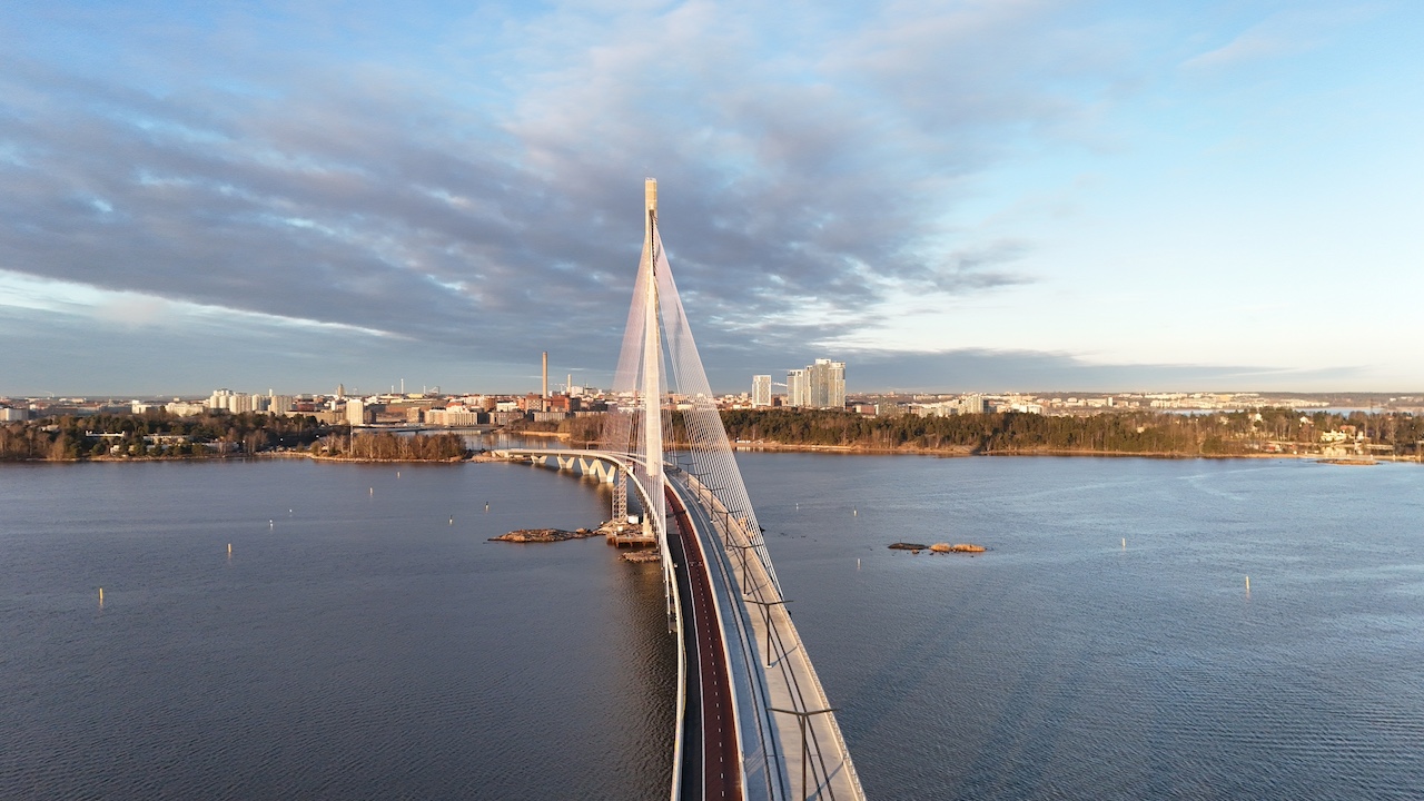 Helsinki inaugurates world’s longest pedestrian bridge capable of shivering away its own ice