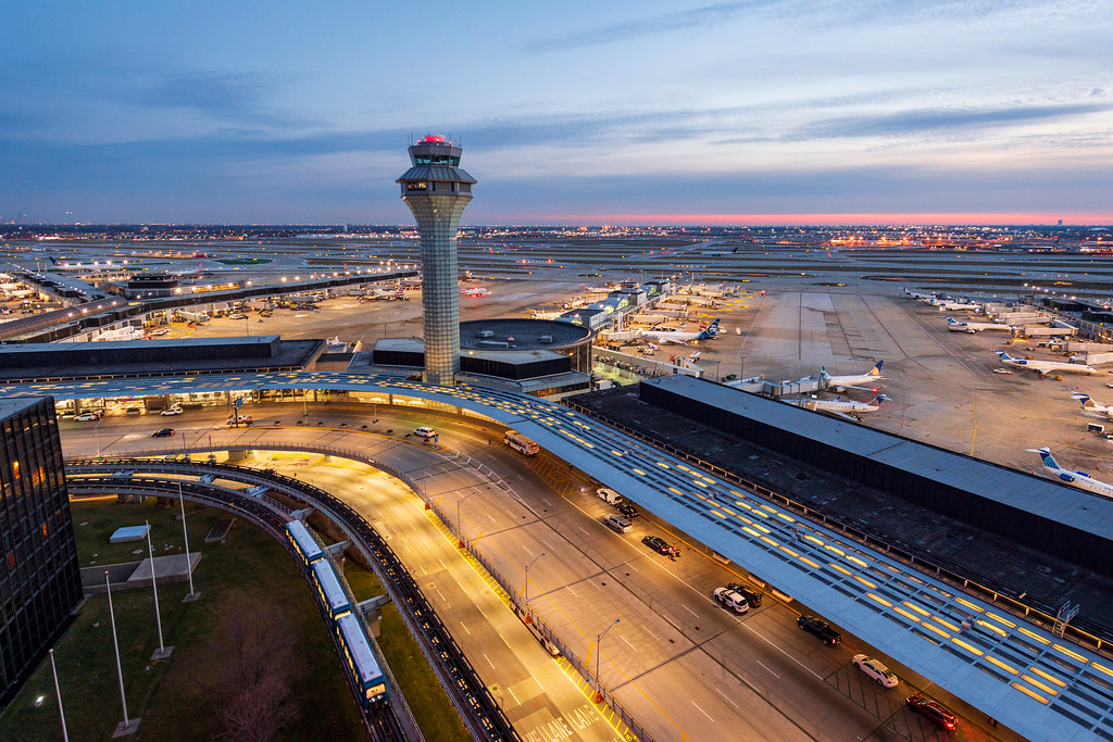 British Airways is hiring dedicated taxi pilots at Chicago O’Hare and paying them $100,000 a year