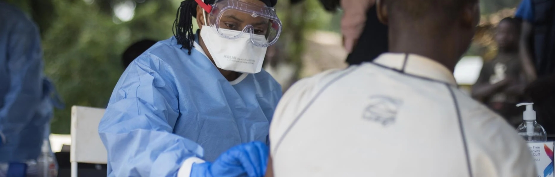 Should European airports be screening passengers for Ebola?  