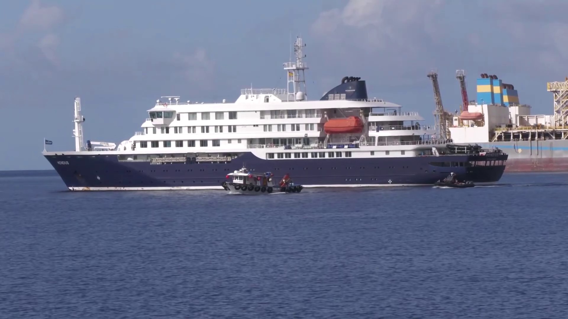 Three more cases of hantavirus confirmed as last passengers leave cruise ship