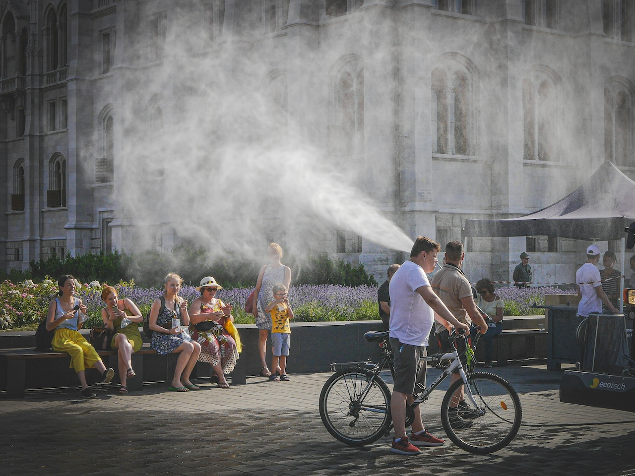 Red heat alerts issued as Europe’s favourite destinations suffer deadly temperatures