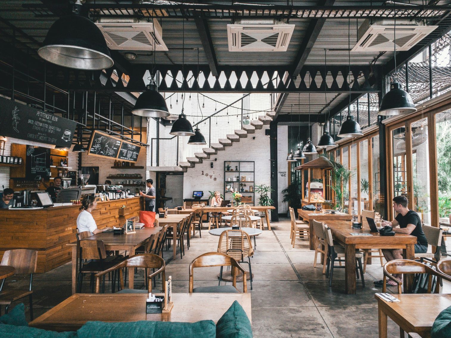Scientists reveal the mathematical formula for finding the best restaurant on holiday