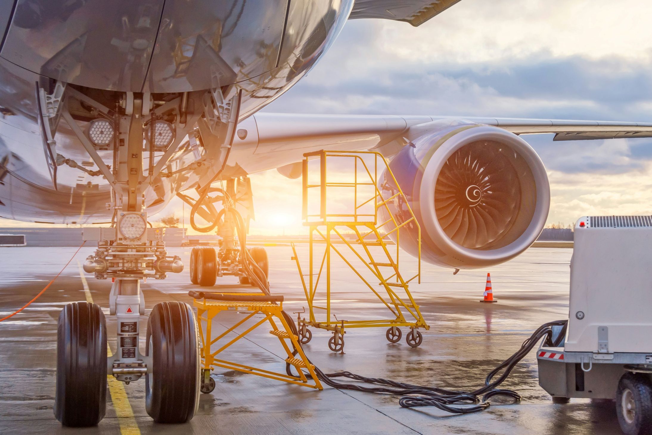 Jet fuel prices down 40% but airline ticket fares remain high