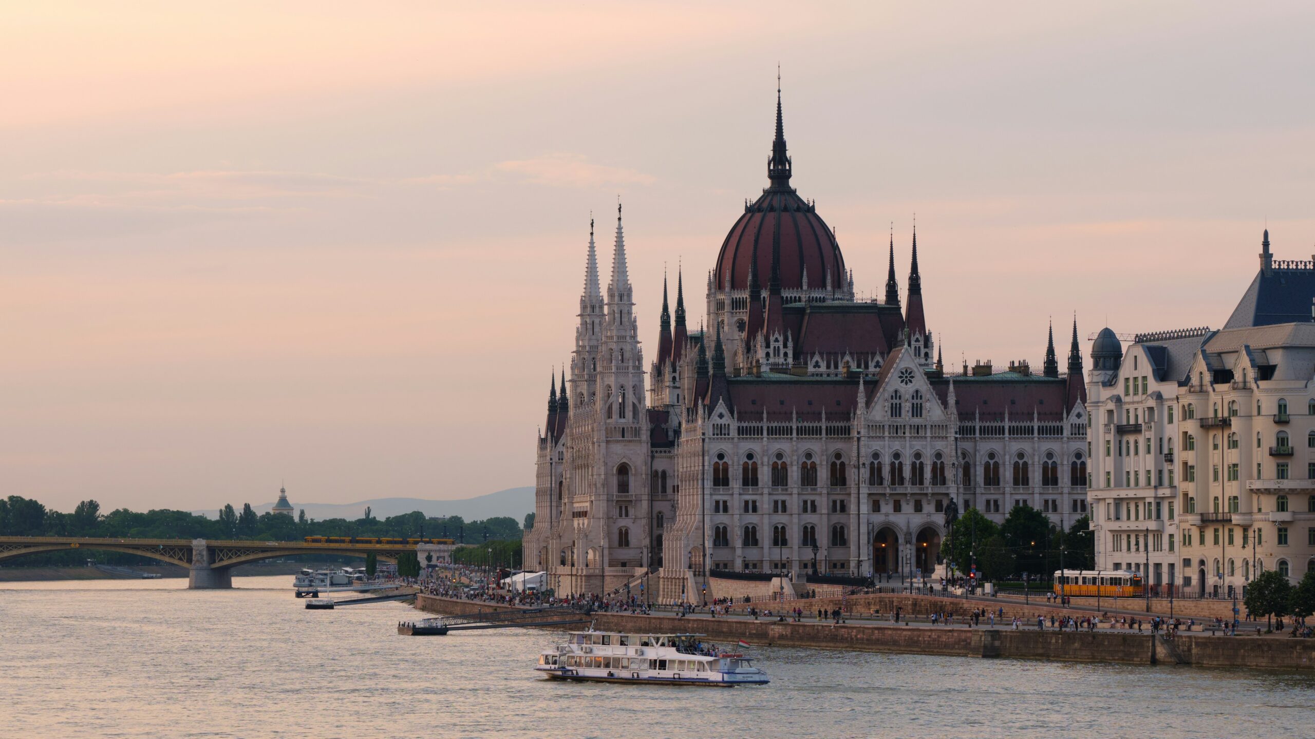 Low Danube water levels strand cruise ships and hit Hungary’s tourism
