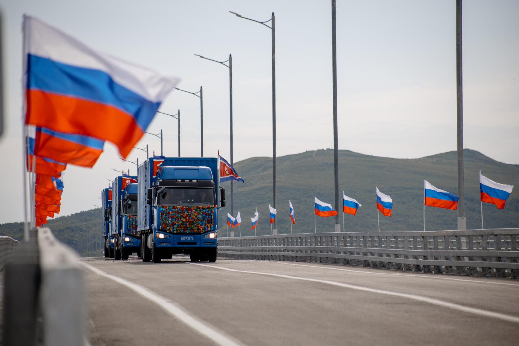 Russia and North Korea open first road bridge to boost cross-border travel