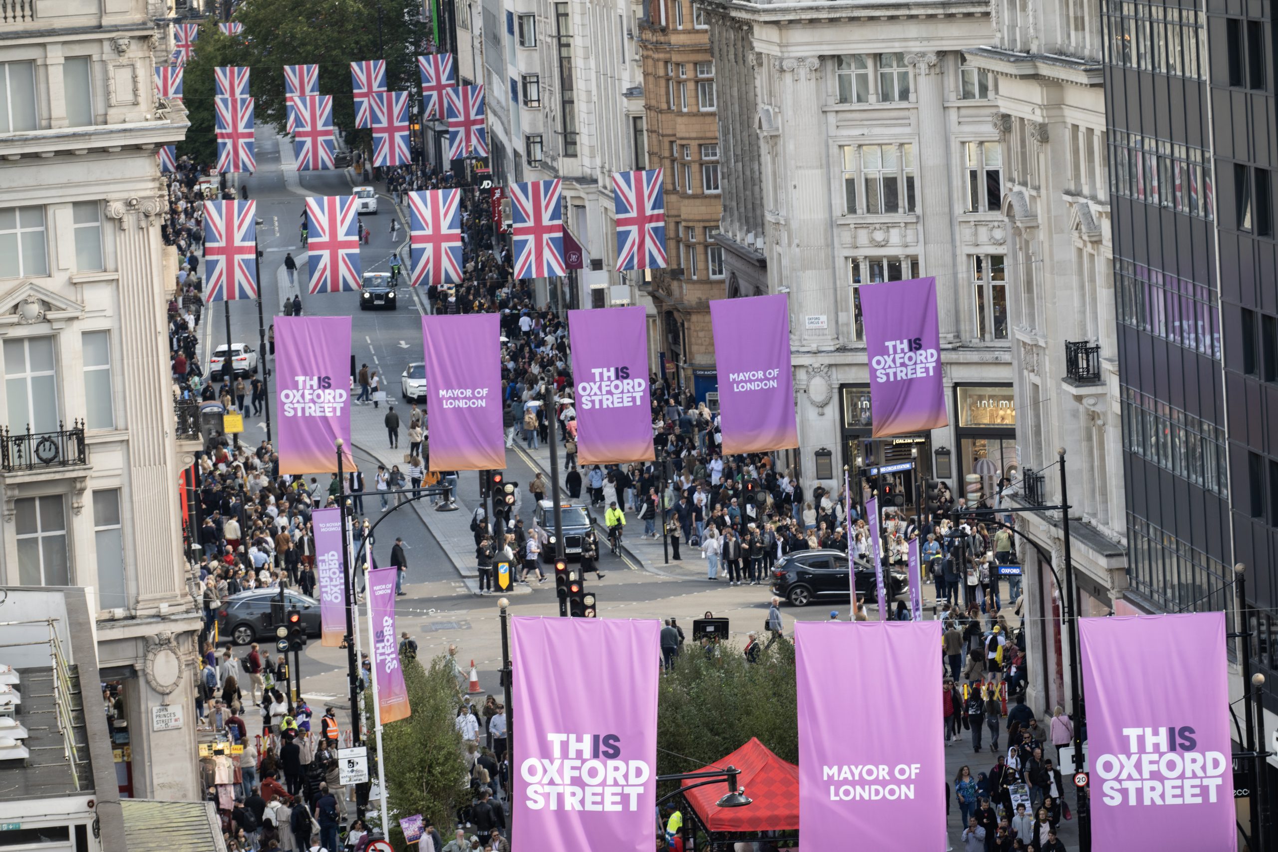 London’s iconic Oxford Street goes pedestrian-only in major transformation