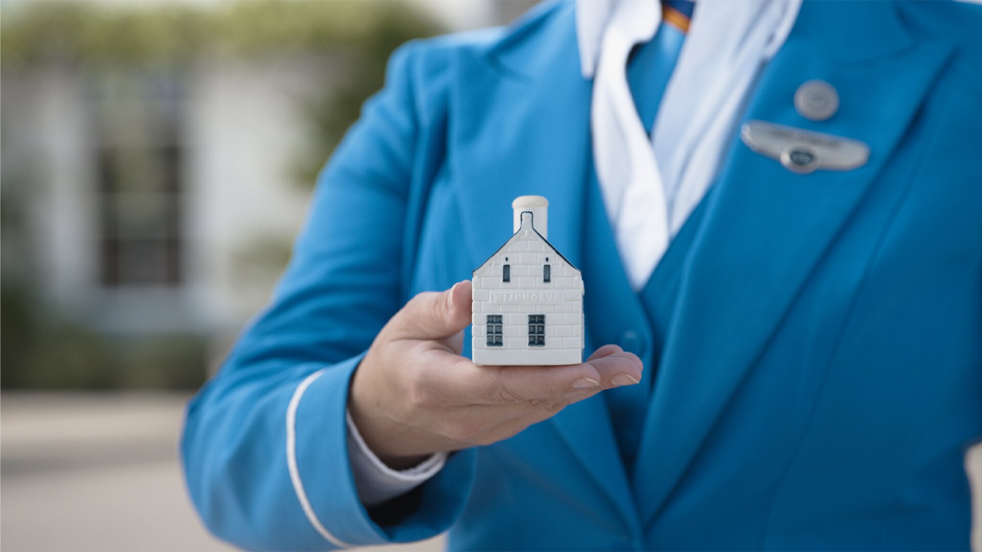 KLM unveils 107th Delft Blue house honouring Dutch winery